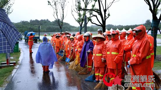 小洋人口红_“小洋人街”重现南岸复古感元素刷爆朋友圈