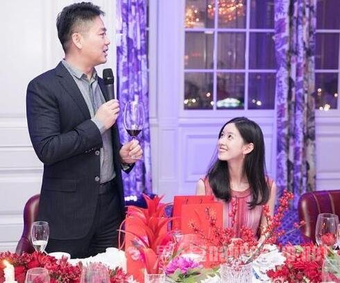 章泽天朋友圈信息曝光 章泽天早就不是柔弱的奶茶妹妹，她的坚强让所有人闭嘴！