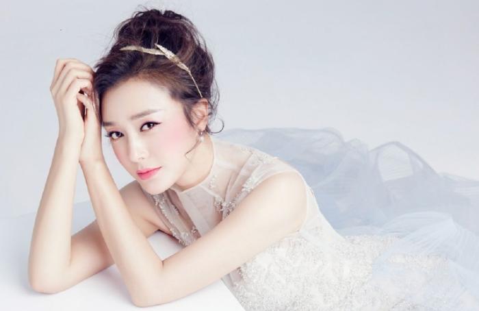 与秦岚相爱5年无果 一气之下娶小12岁娇妻 今47岁活成这般模样