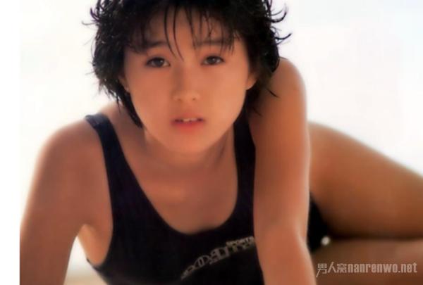 47岁的酒井法子参加演出 昔日清纯不复