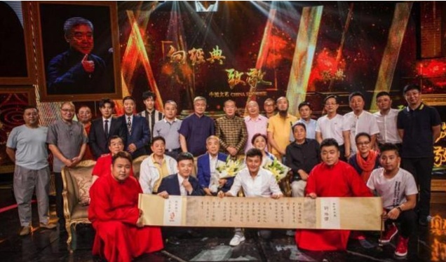 66岁相声名家师胜杰因病去世，俩月前曾与友人合影，笑容很灿烂