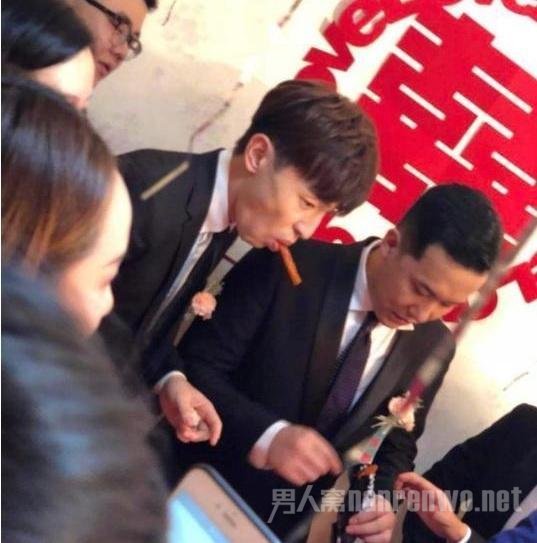 邓伦伴郎为好兄弟穿裙子吃辣条，粉丝表白当我郎君可好！