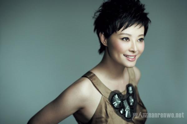 袁立炮轰李冰冰原因，原来这般用心良苦