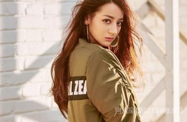 何炅骂迪丽热巴心机重 两人之间到底发生了什么？