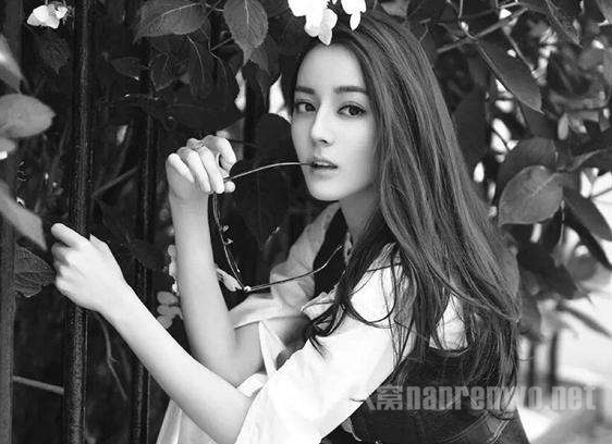 何炅骂迪丽热巴心机重 两人之间到底发生了什么？