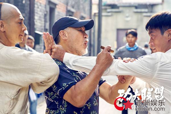 《功夫联盟》功夫特辑揭秘幕后 赵文卓吊威亚新体验安志杰跟腱受伤