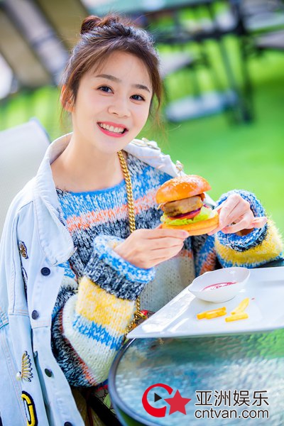 新疆小花锋芒初绽 娜吉玛与《东宫》结缘