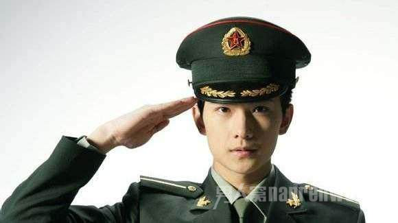 【盘点吧】刘昊然军训后遗症 当红男星军装照大盘点
