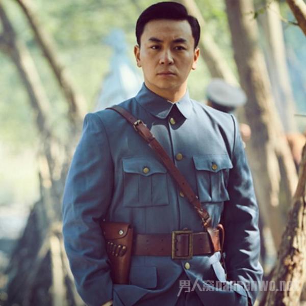 【盘点吧】刘昊然军训后遗症 当红男星军装照大盘点