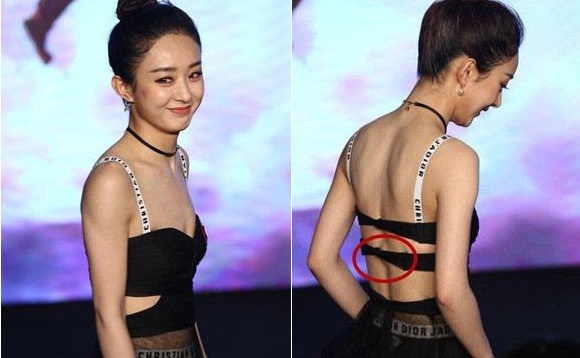 赵丽颖晒自拍遮挡肚子 ,却意外曝光左手婚戒?