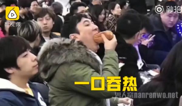 王思聪包场狂欢是假的 在韩的中国留学生都是自费进场