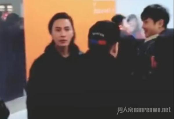 陈坤回应叫错名字 一本正经的生气还把自己逗笑！