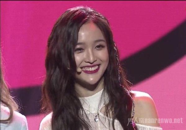 吴宣仪下巴瞩目 妆容太奇怪竟撞脸银角大王？