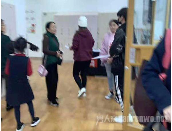 王源北京参加伯克利面试？自曝更爱做歌手梦想是伯克利