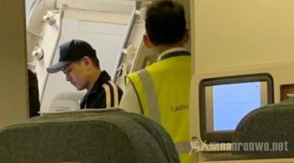 林志颖遭乘客投诉 林志颖拿行李致航班延误遭乘客投诉