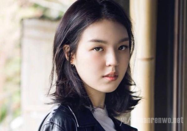 李咏女儿出版小说《刘小姐》 曾两次遭受网络暴力