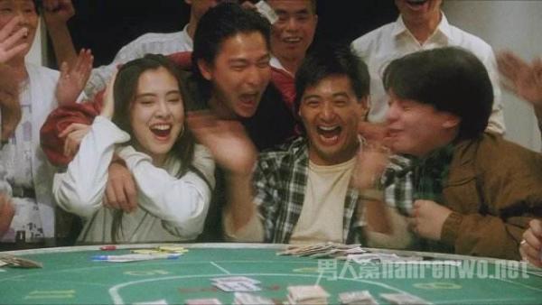 王祖贤和周润发合影 一张合照为何引发粉丝感慨？