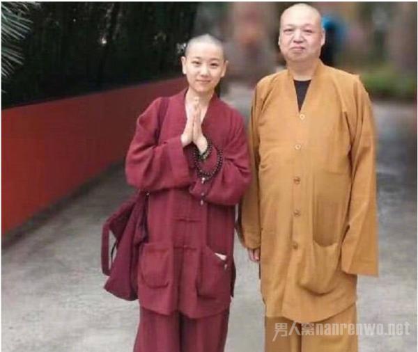 曝还珠小鸽子出家 从小美到大光头也没法掩盖她的美！