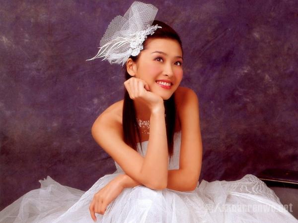 周丽淇结婚了 男方离婚才三个月女方竟是小三上位？