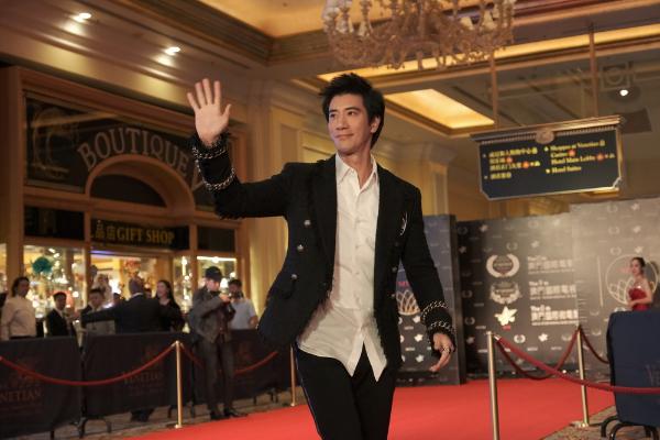 王力宏《无问西东》首获表演桂冠 从国民歌手到最佳男主角