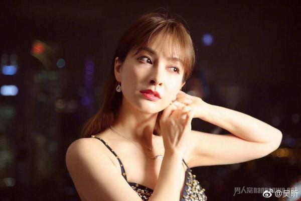 吴昕回忆节目被砍落泪，究竟怎么回事？