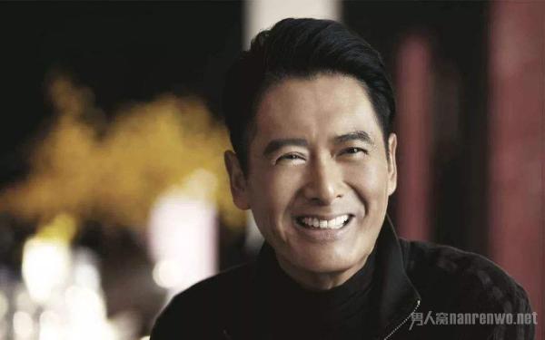 周润发韩国节目谈捐身家原因，韩国网友拜其为真大哥