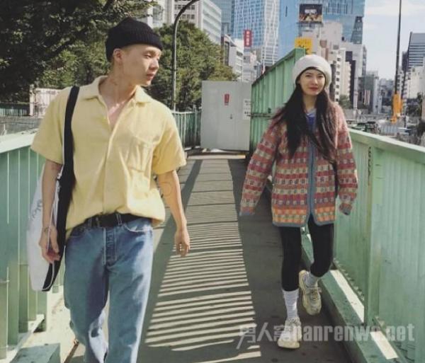 泫雅好事将近 金泫雅晒恩爱 称金晓钟为未婚夫！