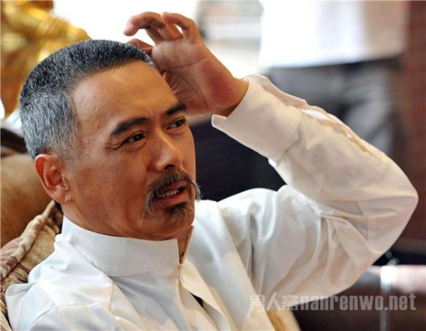 周润发的简朴生活，一部诺基亚用了17年