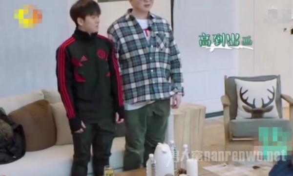毛不易183身高成谜 不能因为我们可爱就忽视大长腿