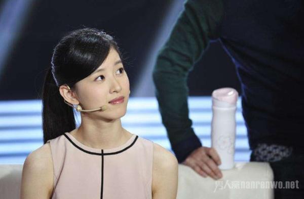 奶茶妹妹章泽天和刘强东离婚了？她在朋友圈说了什么？