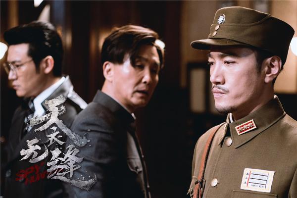 《天衣无缝》秦俊杰“装疯” 胡海锋吴刚配合默契引陆毅入网