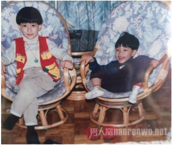 朱一龙童年照曝光，粉丝惊呼不愧是从小培养的绅士范