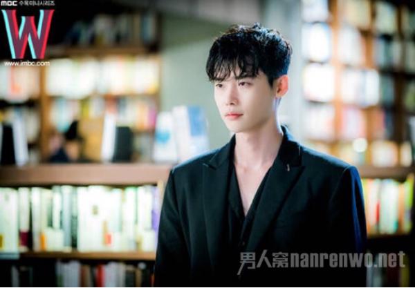 李钟硕将入伍 李钟硕暂别演艺圈 以社会服务要员服役