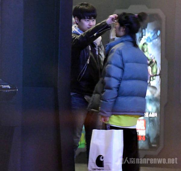 赵炳奎金宝罗恋情公布 网友发现两人恋情早有预兆！