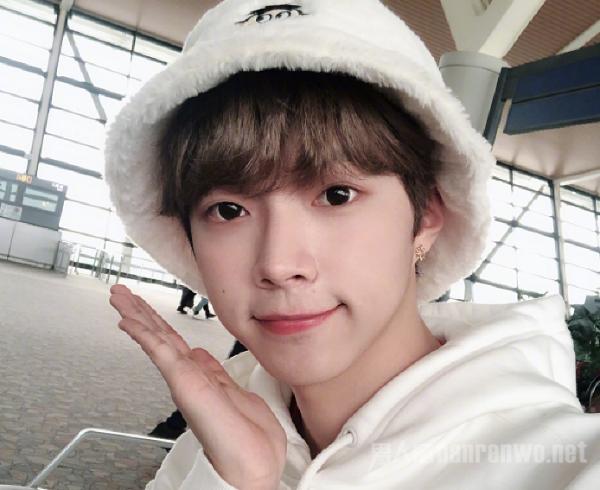 陆定昊被香蕉辞退 疑是接私活造成 粉丝尽皆表示不信