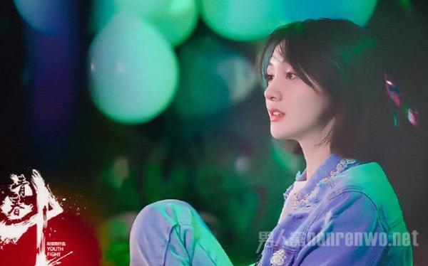 郑爽发布会扇嘴巴 令人心疼不已 这剧若不好看