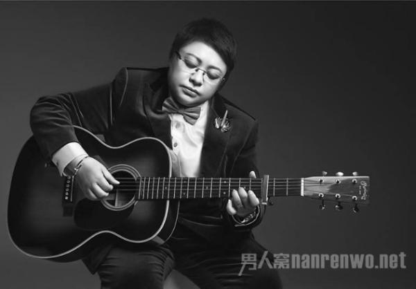 中国慈善名人榜 杨洋登杂志封面 众多明星榜上有名
