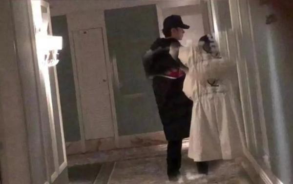 大张伟调侃张丹峰镜头外不提家人