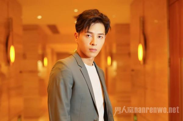 洪尧曾是非常完美嘉宾 拿吴谨言炒作后 又被扒渣男过去