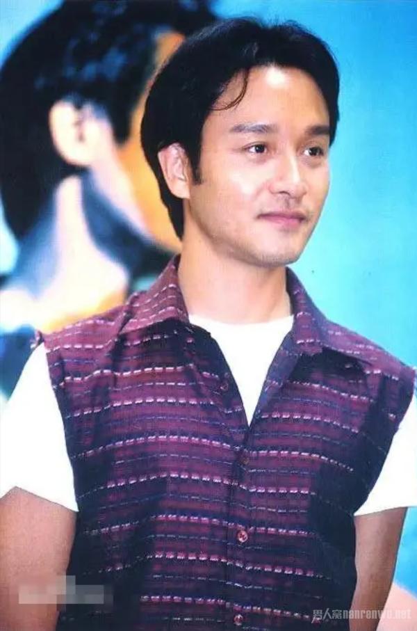 张国荣95年装修的别墅曝光被赞好品味 和何超琼是邻居