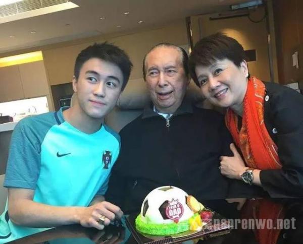 何猷君智商惊人，曾在《最强大脑》拿过两次第一