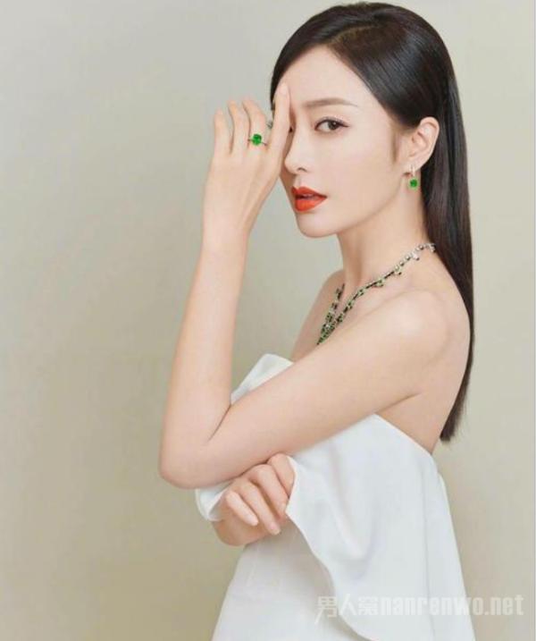 秦岚工作室回应浮粉照 是玻璃心还是秦岚脸真的没法看