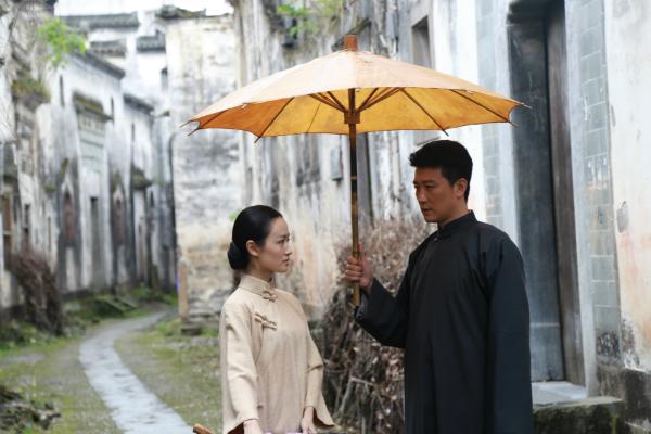 《又是一春梨花白》发布全新预告，江南小镇情感纠葛牵绊人心