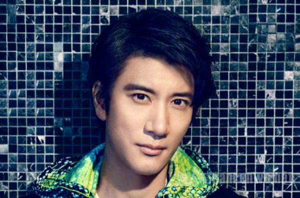 王力宏回应索吻 妻子李靓蕾忧伤发文 网友被喂狗粮