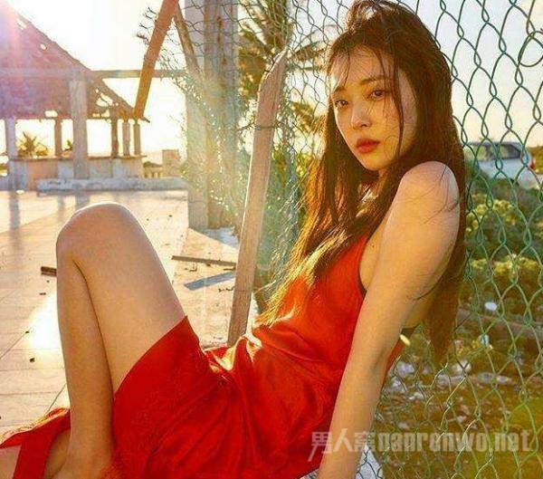 雪莉粉色发色 崔雪莉SOLO单曲将发表 蜜桃女孩为何被骂