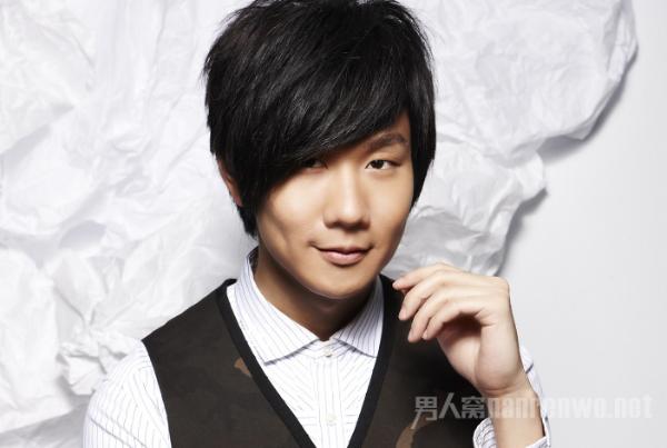 郭冬临长头发后变身林俊杰 充分论证了发型的重要性！