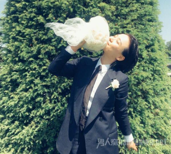 过于开心马思纯 小马哥参加婚礼 分分钟笑成表情包