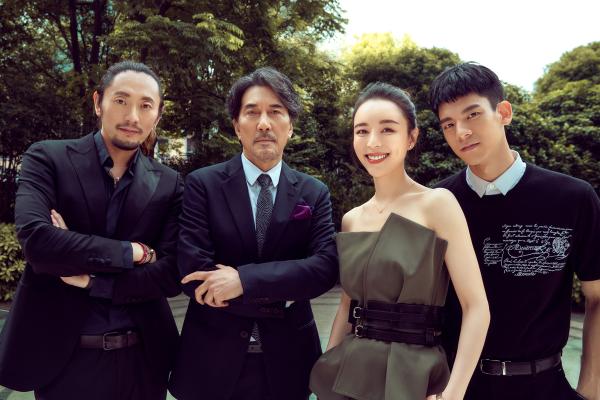 《冰峰暴》“翼小队”飒气集结 见棱见角戏内戏外皆抗打