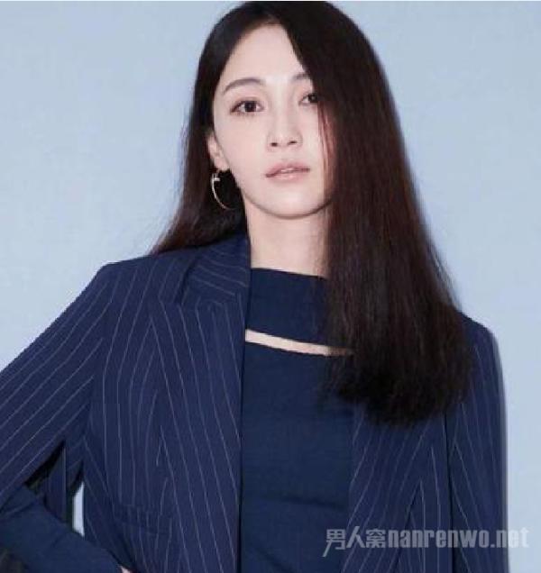 37岁姚笛与未婚夫同框 一个举动看出真爱 找到幸福？