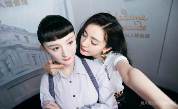 杨幂蜡像锅盖头撞脸大头儿子！网友：不如她本人好看！